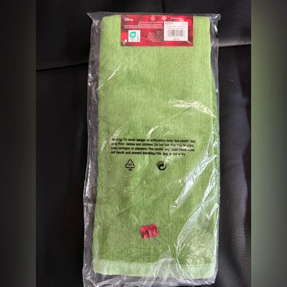 Star Wars The Mandalorian Grogu Joy Holiday Hand Towel NWT St. Nicholas Square